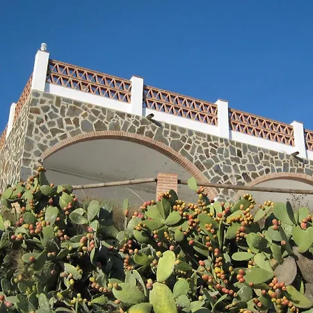 Villa In Vilamoura Near Beaches And Golf