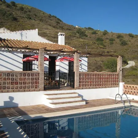 Charming Villa In Vilamoura With Private Pool Villa *