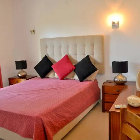 Villa Charming Villa In Vilamoura With Private Pool *