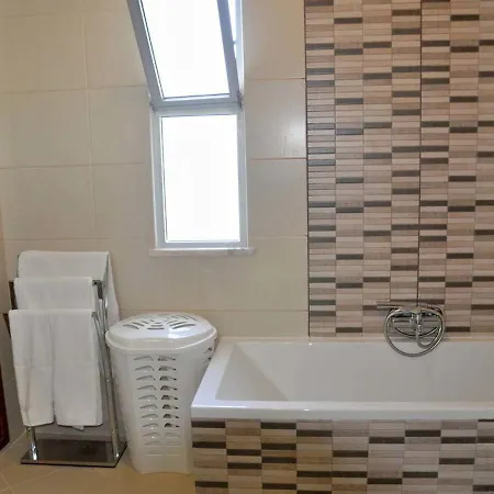 Charming In With Private Pool